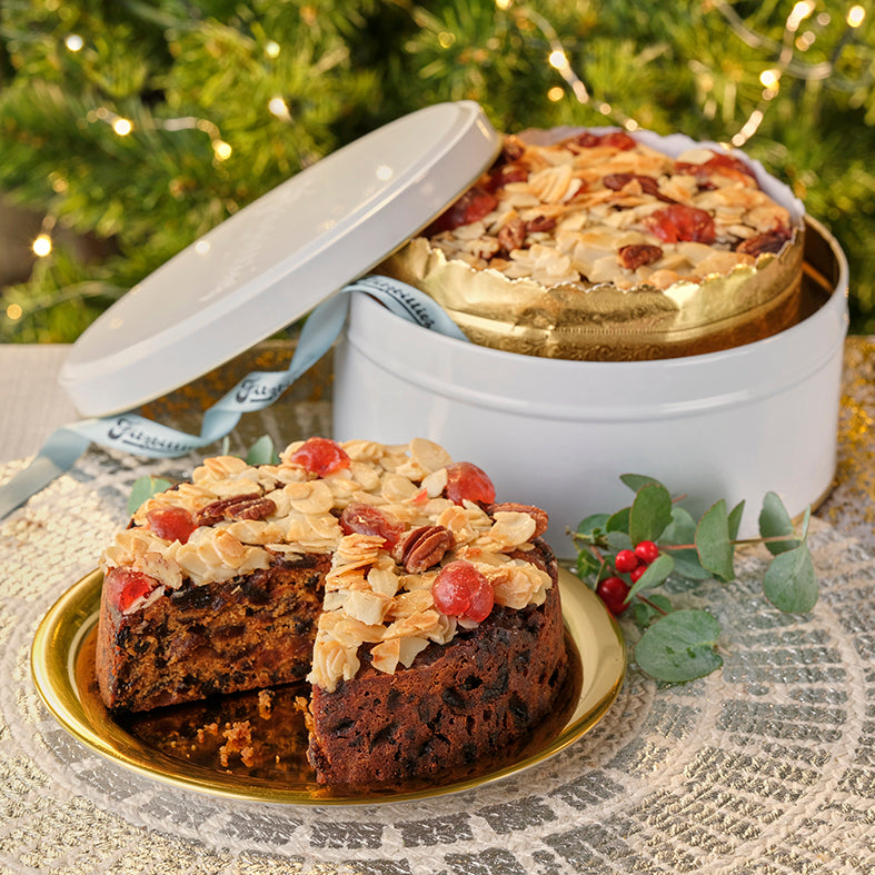 Fruit and Nut Christmas Cake Recipe: How to make Fruit and Nut Christmas  Cake Recipe for Christmas at Home | Homemade Fruit and Nut Christmas Cake  Recipe - Times Food